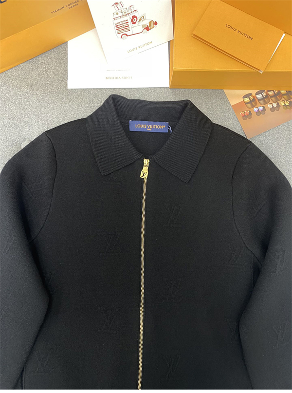 Louis Vuitton 루이비통 모노그램 LV 엠보스드 울 블루종 레플리카 11번 이미지 - 의류 | 세미샵 레플리카 사이트