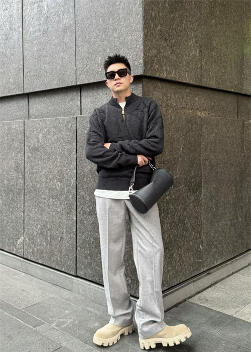 Louis Vuitton 루이비통 빅 모노그램 자카드 울 하프 집업 니트 레플리카 2번 이미지 - 의류 | 세미샵 레플리카 사이트