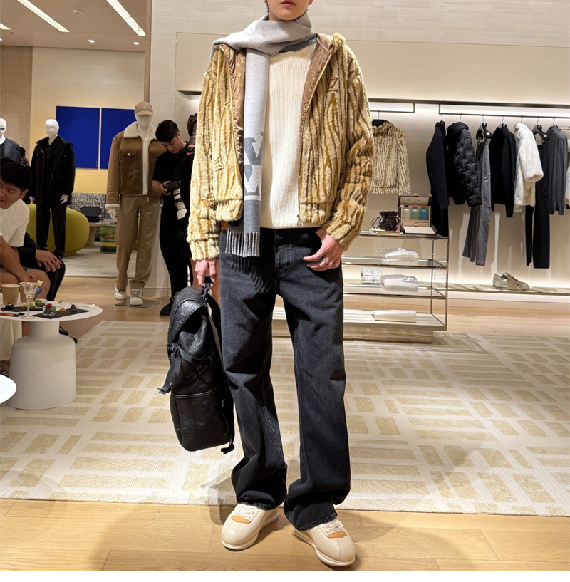 루이비통 루이비통 에피 플리스 후디드 블루종 레플리카 13번 이미지 - 의류 | 세미샵 레플리카 사이트