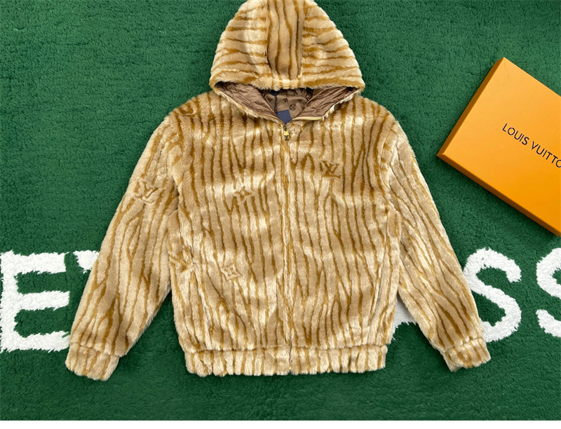 루이비통 루이비통 에피 플리스 후디드 블루종 레플리카 4번 이미지 - 의류 | 세미샵 레플리카 사이트