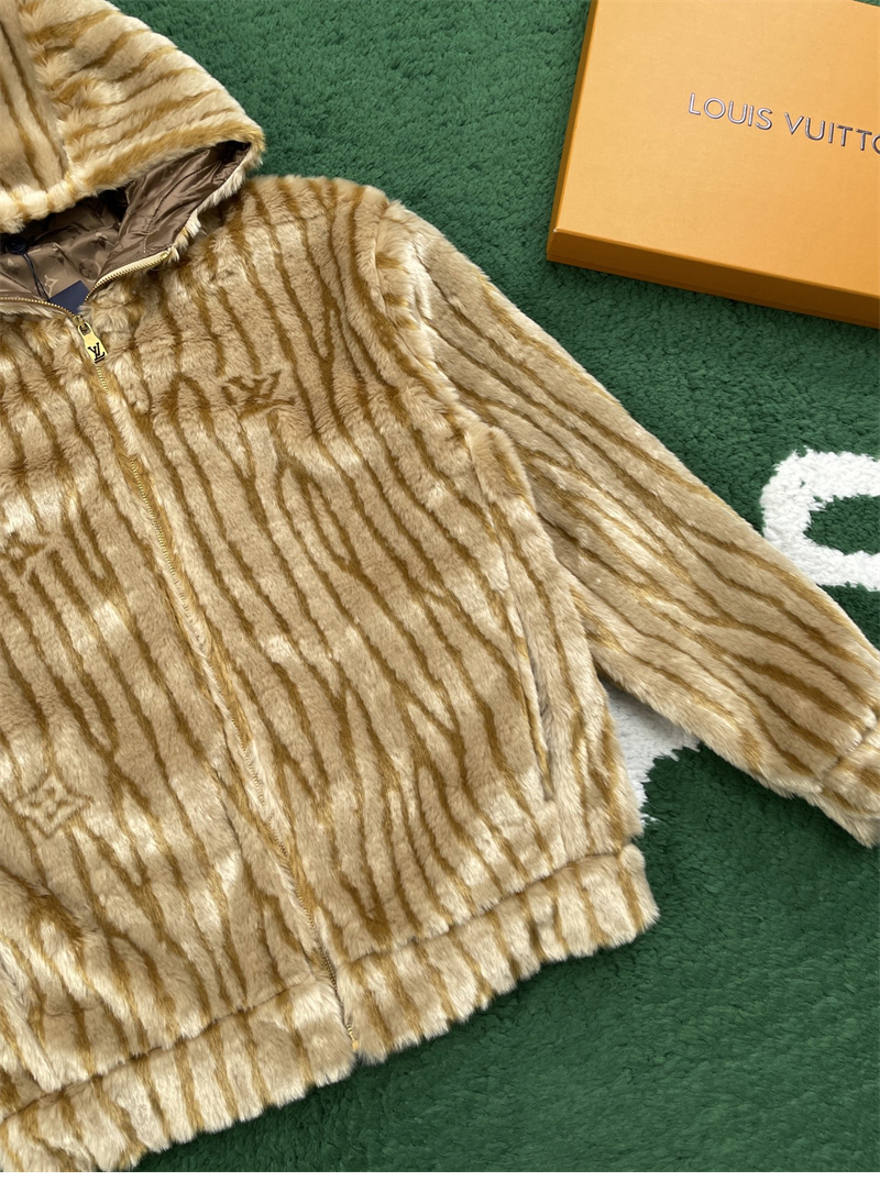 루이비통 루이비통 에피 플리스 후디드 블루종 레플리카 11번 이미지 - 의류 | 세미샵 레플리카 사이트