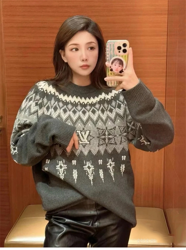 Louis Vuitton 루이비통 엠벨리시드 울 캐시미어 블렌드 풀오버 니트 레플리카 6번 이미지 - 의류 | 세미샵 레플리카 사이트