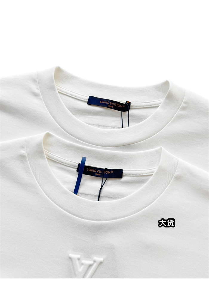 Louis Vuitton 루이비통 엠보스드 LV 반팔 티셔츠 레플리카 6번 이미지 - 의류 | 세미샵 레플리카 사이트