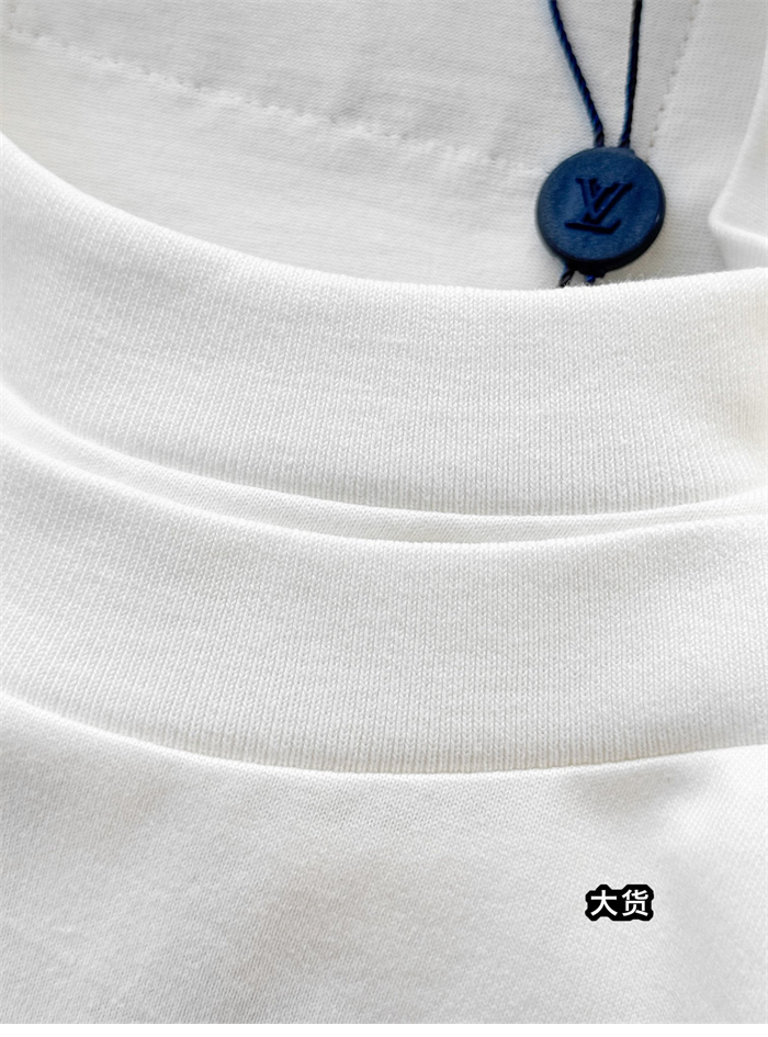 Louis Vuitton 루이비통 엠보스드 LV 반팔 티셔츠 레플리카 11번 이미지 - 의류 | 세미샵 레플리카 사이트