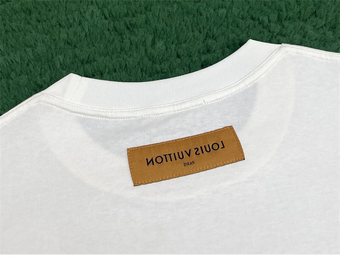 Louis Vuitton 루이비통 엠보스 LV 티셔츠 레플리카 12번 이미지 - 의류 | 세미샵 레플리카 사이트