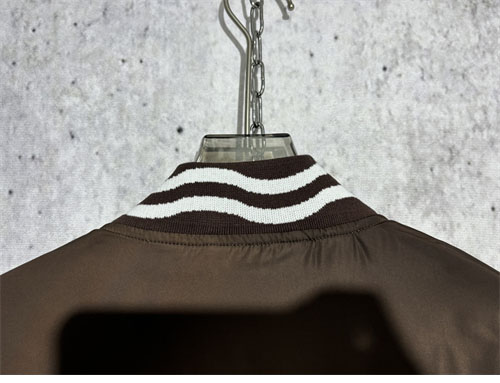 Louis Vuitton 루이비통 엠브로이더드 바시티 자켓 레플리카 16번 이미지 - 의류 | 세미샵 레플리카 사이트