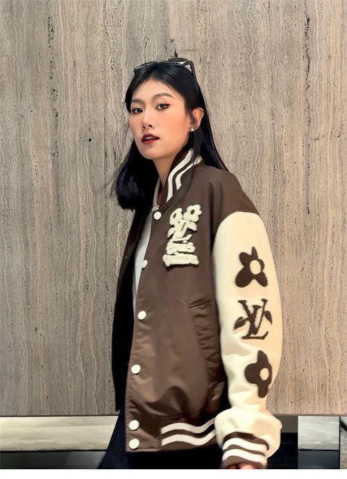 Louis Vuitton 루이비통 엠브로이더드 바시티 자켓 레플리카 28번 이미지 - 의류 | 세미샵 레플리카 사이트