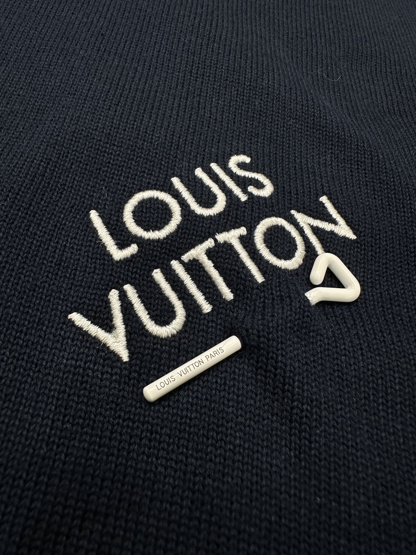 Louis Vuitton 루이비통 엠브로이더드 시그니처 쇼트 슬리브 코튼 니트 반팔 “4COLOR” 레플리카 6번 이미지 - 의류 | 세미샵 레플리카 사이트