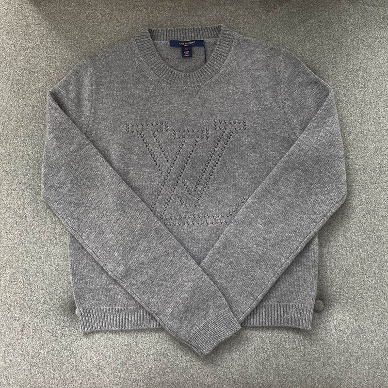 Louis Vuitton 루이비통 엠브로이더드 시그니처 캐시미어 풀오버 니트 레플리카 1번 이미지 - 의류 | 세미샵 레플리카 사이트