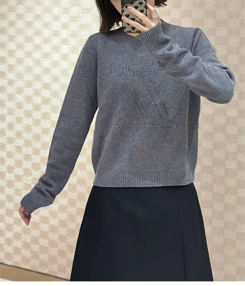 Louis Vuitton 루이비통 엠브로이더드 시그니처 캐시미어 풀오버 니트 레플리카 4번 이미지 - 의류 | 세미샵 레플리카 사이트