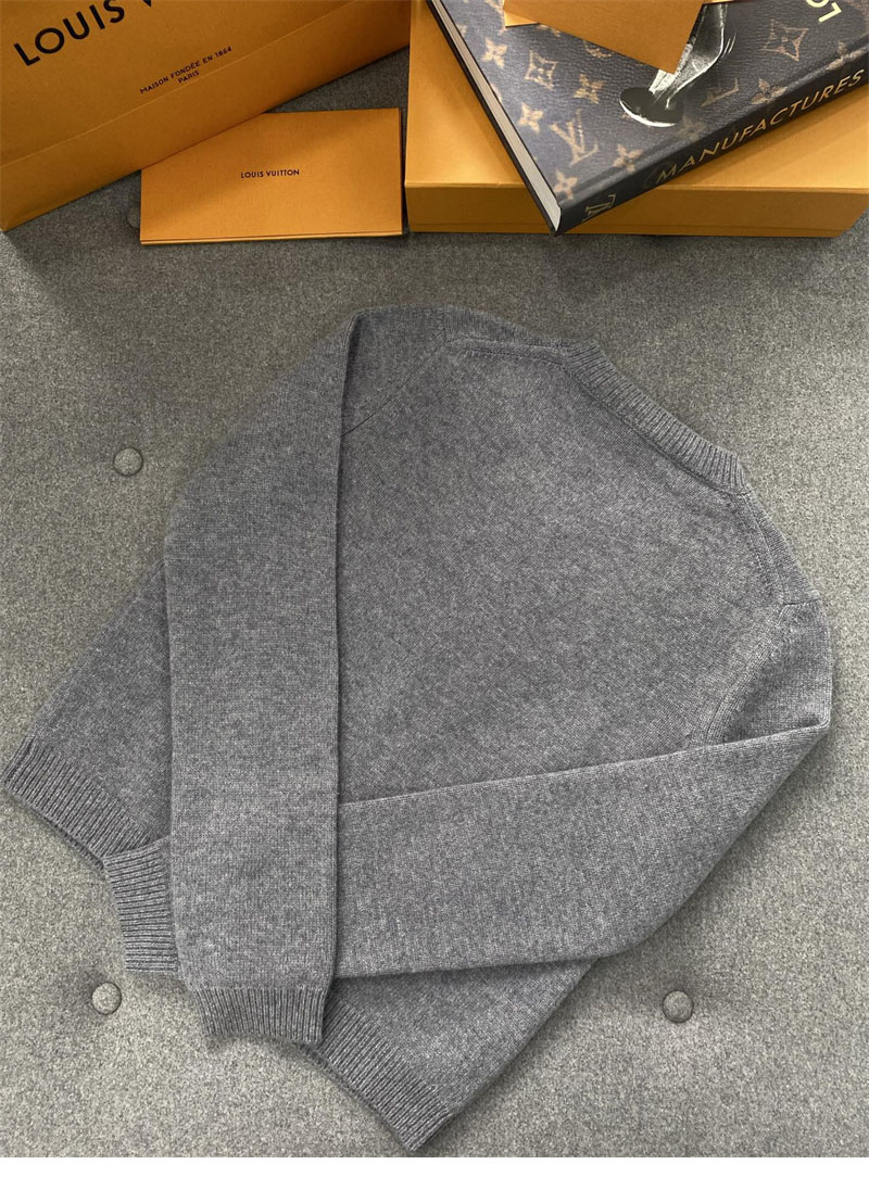 Louis Vuitton 루이비통 엠브로이더드 시그니처 캐시미어 풀오버 니트 레플리카 9번 이미지 - 의류 | 세미샵 레플리카 사이트
