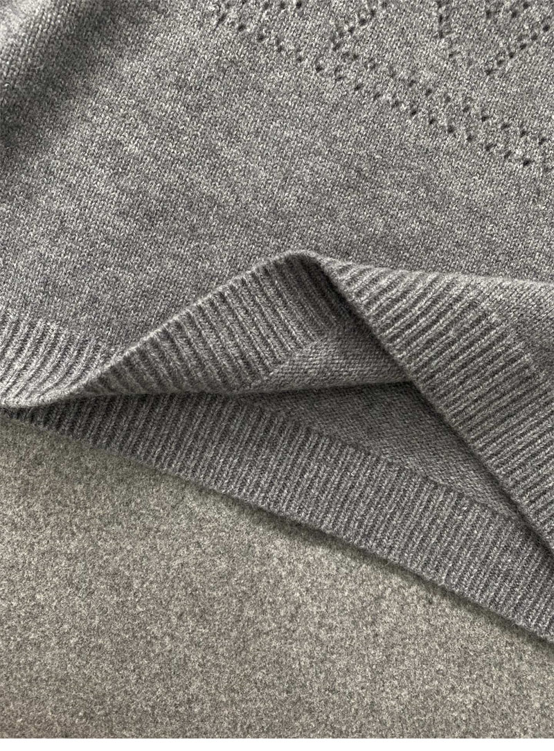 Louis Vuitton 루이비통 엠브로이더드 시그니처 캐시미어 풀오버 니트 레플리카 14번 이미지 - 의류 | 세미샵 레플리카 사이트