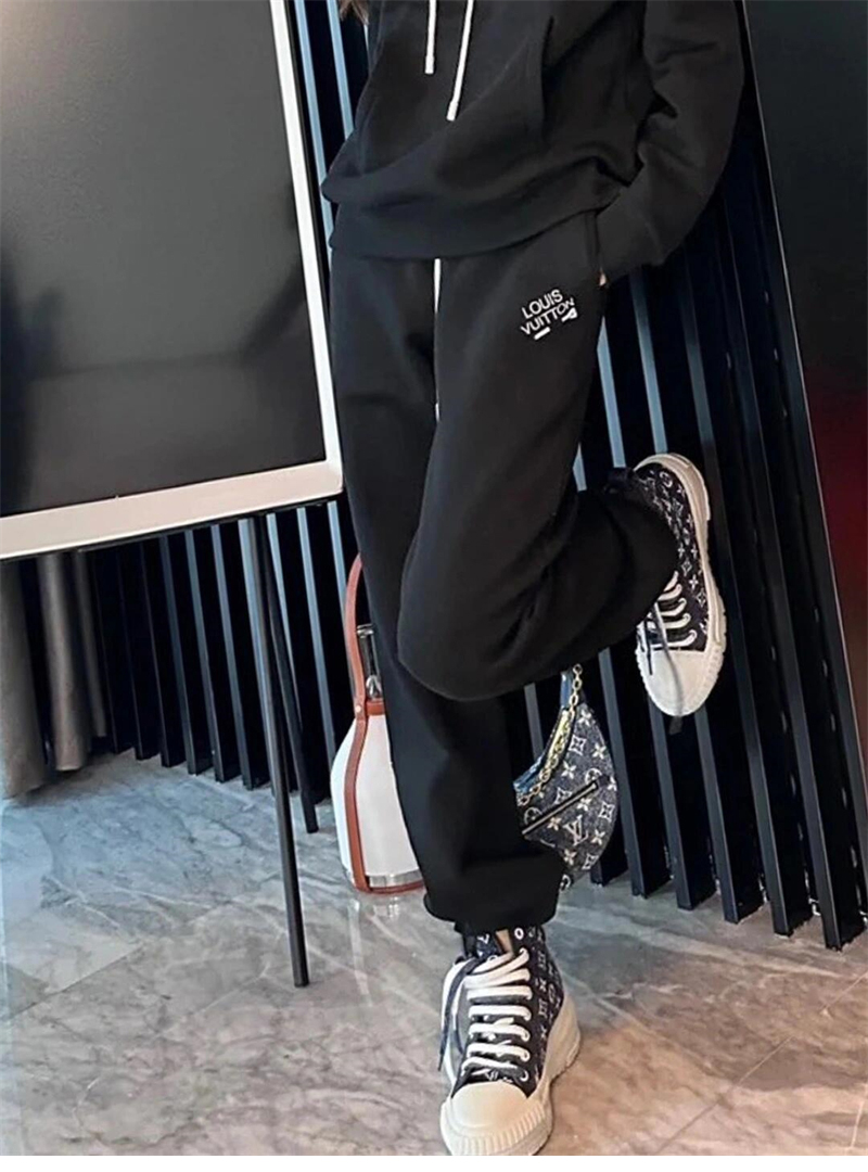 루이비통 루이비통 엠브로이더드 시그니처 코튼 팬츠 레플리카 1번 이미지 - 의류 | 세미샵 레플리카 사이트