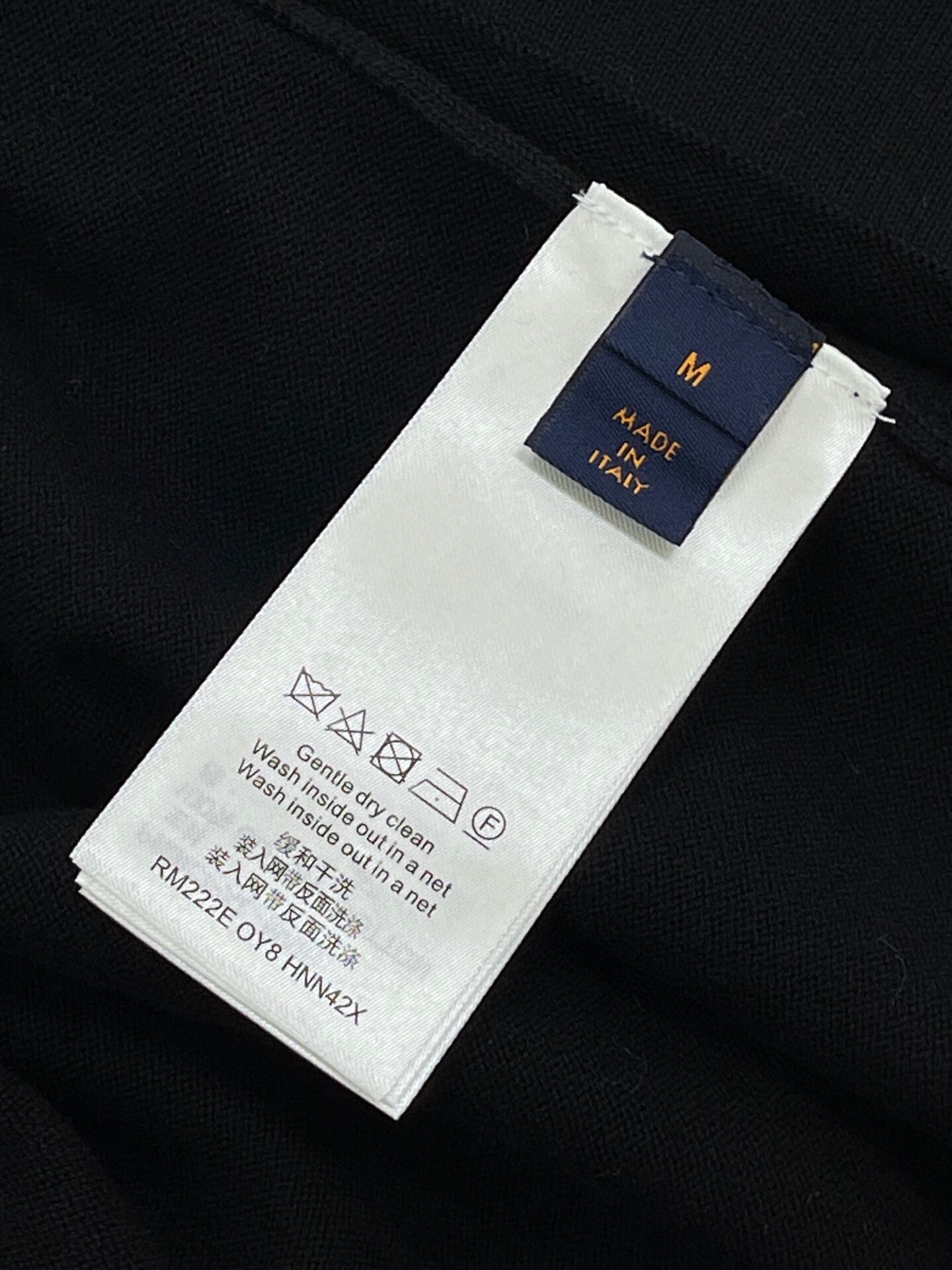 Louis Vuitton 루이비통 엠브로이더드 시그니터 쇼트 슬리브 코튼 크루넥 니트 반팔 티셔츠 “5COLOR” 레플리카 8번 이미지 - 의류 | 세미샵 레플리카 사이트
