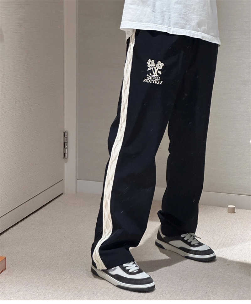 루이비통 루이비통 엠브로이더드 테크니컬 트랙 팬츠 레플리카 13번 이미지 - 의류 | 세미샵 레플리카 사이트