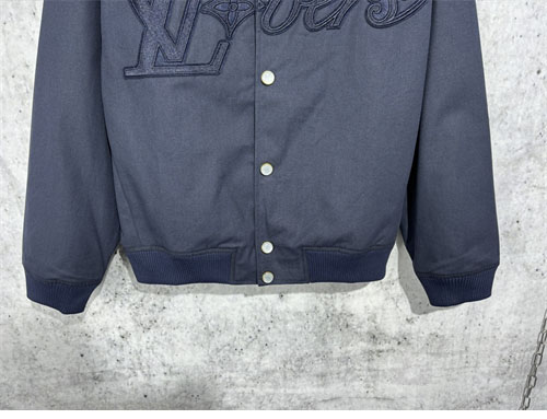 Louis Vuitton 루이비통 엠브로이더드 LV 러버 블루종 자켓 레플리카 8번 이미지 - 의류 | 세미샵 레플리카 사이트