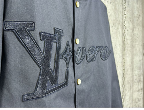 Louis Vuitton 루이비통 엠브로이더드 LV 러버 블루종 자켓 레플리카 13번 이미지 - 의류 | 세미샵 레플리카 사이트