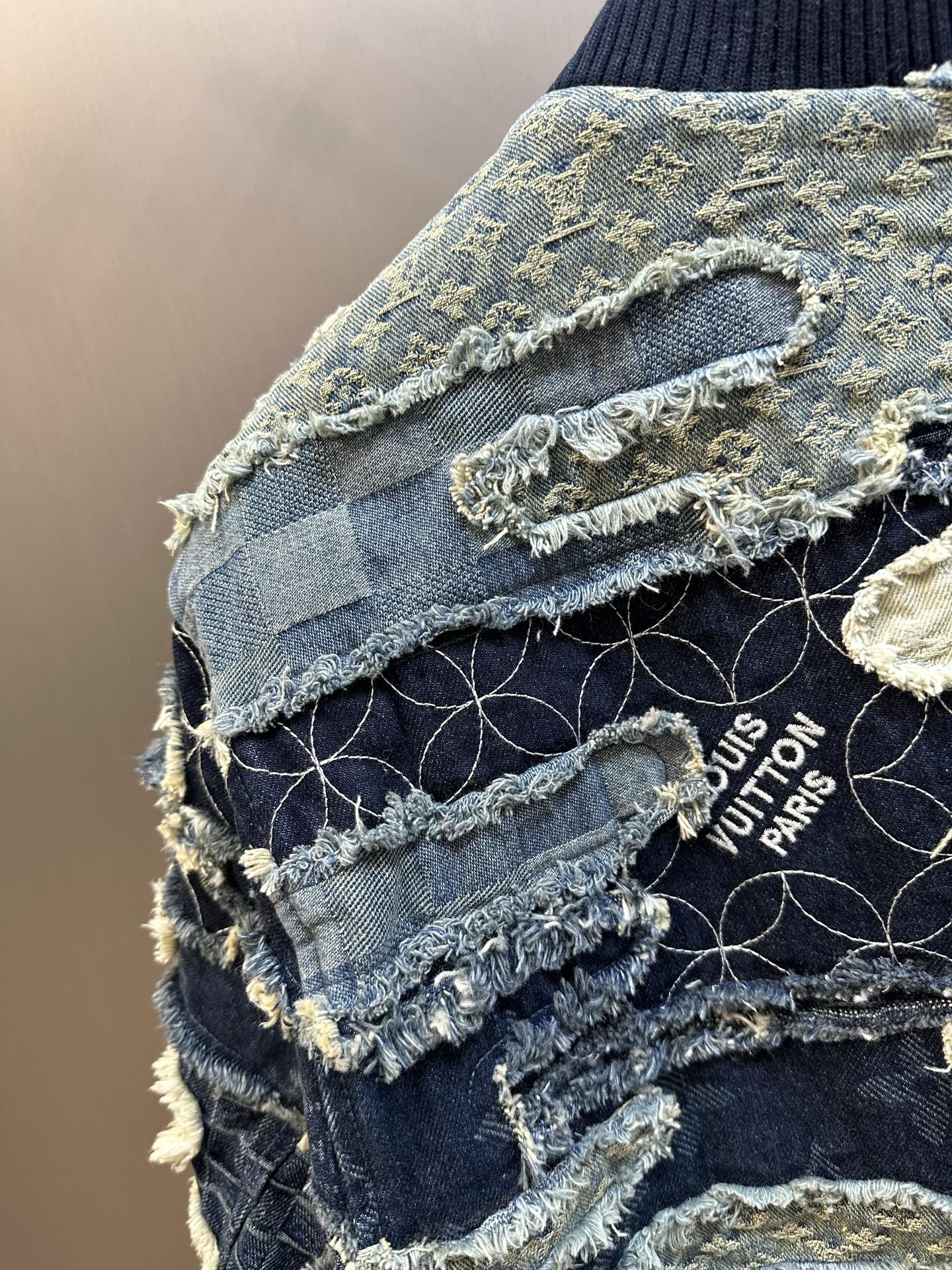 루이비통 루이비통 패치워크 데님 봄버 자켓 레플리카 3번 이미지 - 의류 | 세미샵 레플리카 사이트