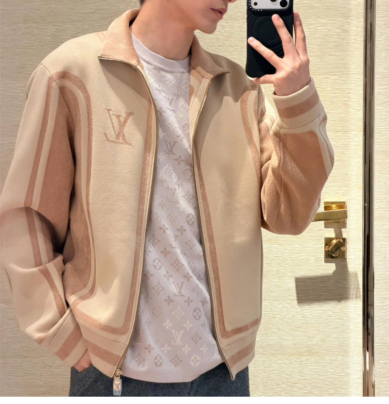 루이비통 루이비통 하우스 시그니처 니트 트랙 탑 레플리카 5번 이미지 - 의류 | 세미샵 레플리카 사이트