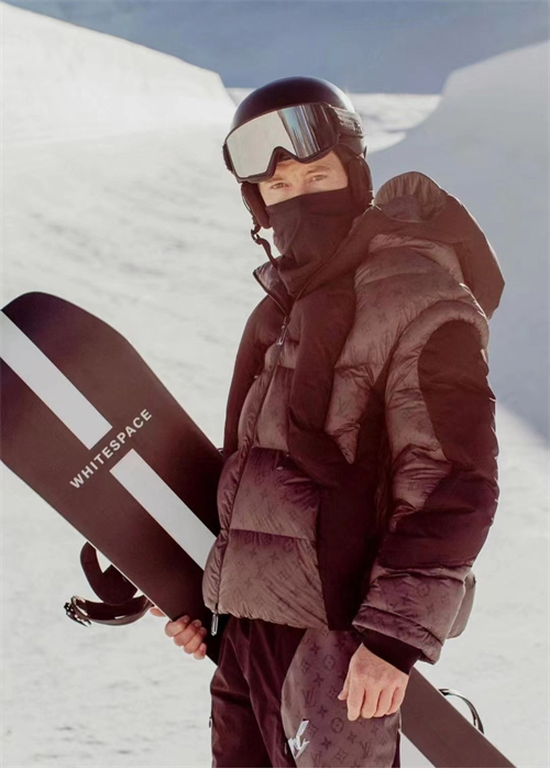 Louis Vuitton 루이비통 2054 히트 모노그램 리액티브 푸퍼 자켓 레플리카 4번 이미지 - 의류 | 세미샵 레플리카 사이트