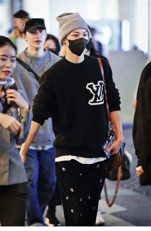 Louis Vuitton 루이비통 24ss LV 인따르시아 울 블렌드 크루넥 레플리카 2번 이미지 - 의류 | 세미샵 레플리카 사이트