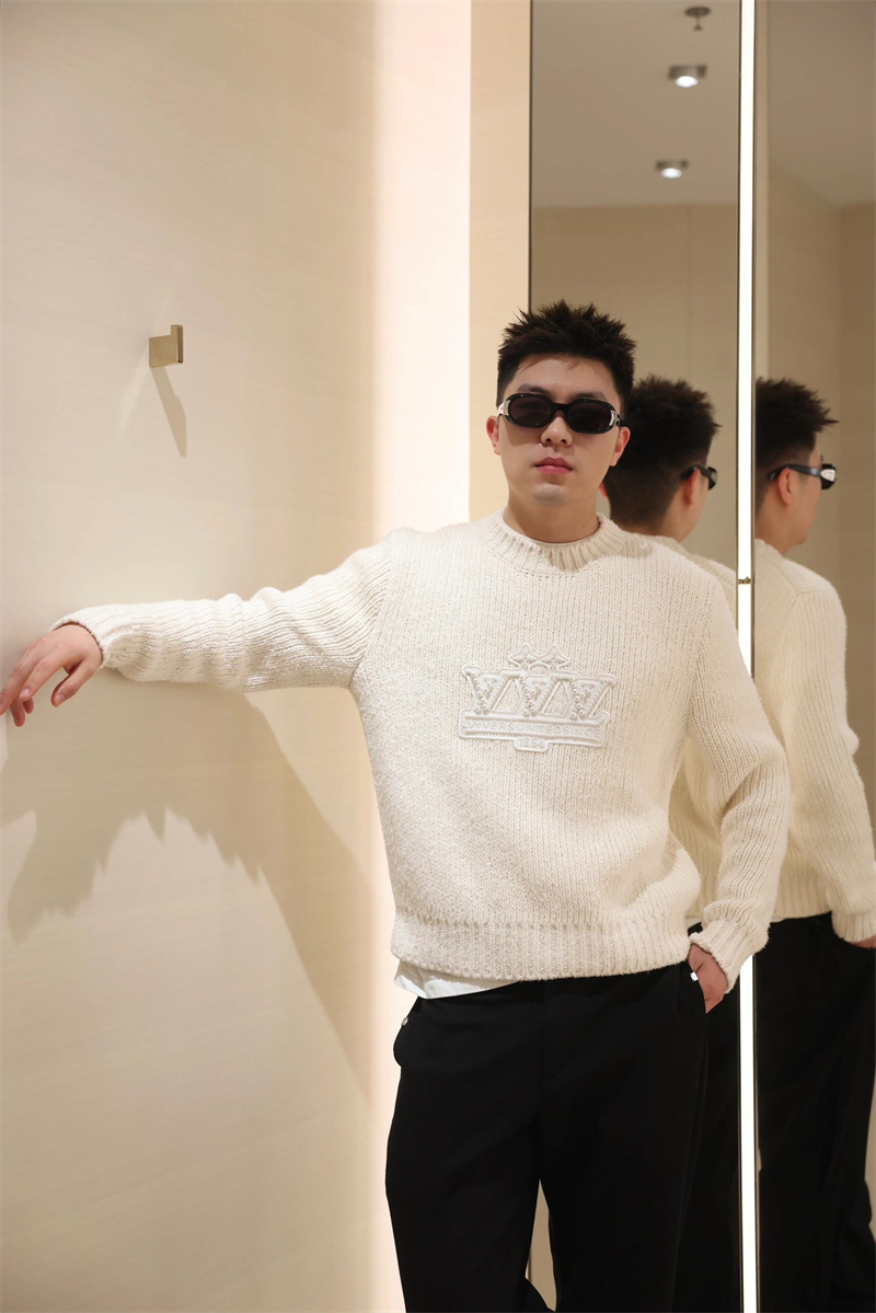 Louis Vuitton 루이비통 LV버스 유나이티드 엠벨리시드 실크 풀오버 니트 레플리카 2번 이미지 - 의류 | 세미샵 레플리카 사이트