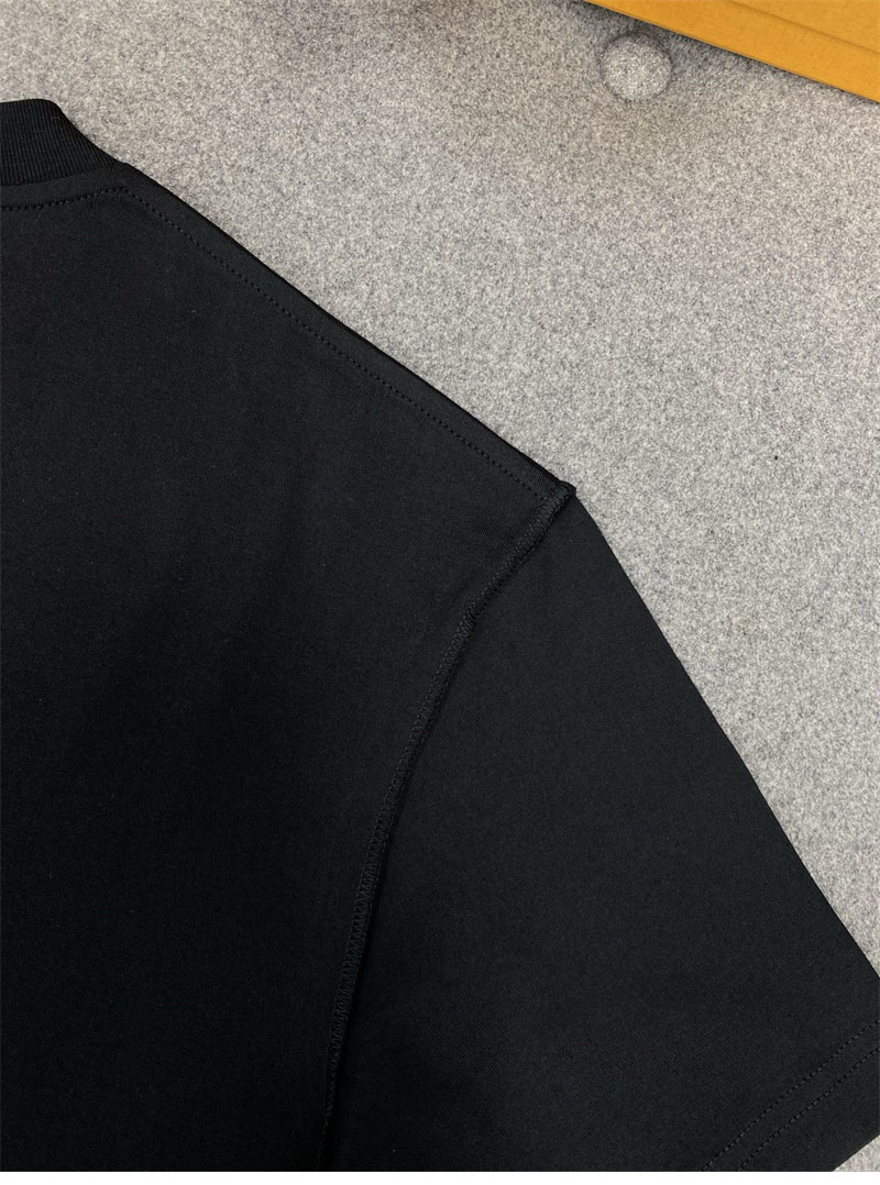 Louis Vuitton 루이비통 LV 엠보스드 반팔 티셔츠 레플리카 8번 이미지 - 의류 | 세미샵 레플리카 사이트