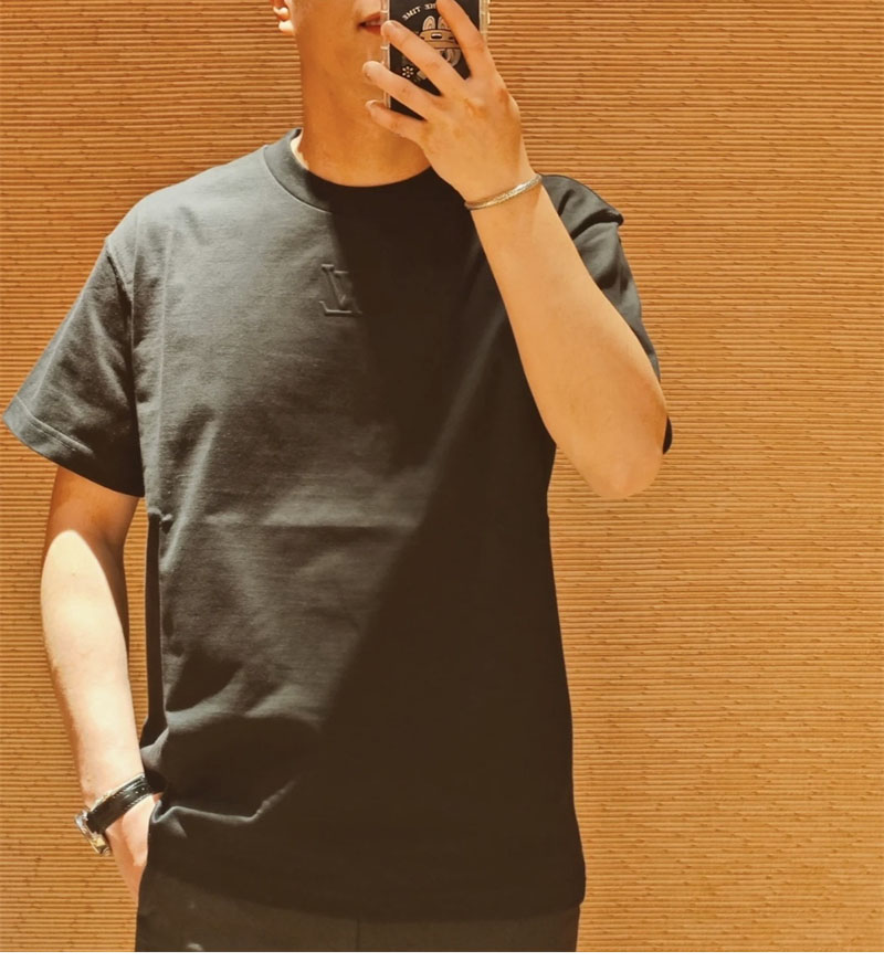 Louis Vuitton 루이비통 LV 엠보스드 반팔 티셔츠 레플리카 13번 이미지 - 의류 | 세미샵 레플리카 사이트