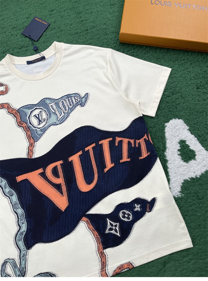 루이비통 루이비통 LV 클럽 플래그 모티프 인따르시아 그래픽 티셔츠 레플리카 11번 이미지 - 의류 | 세미샵 레플리카 사이트