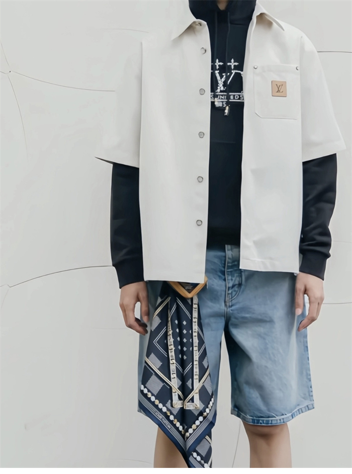 Louis Vuitton 루이비통 LV 패치 데님 반바지 레플리카 4번 이미지 - 의류 | 세미샵 레플리카 사이트