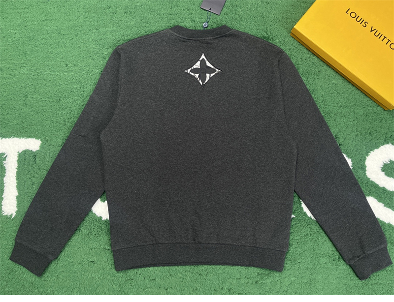 Louis Vuitton 루이비통 LV Ice 로고 콤팩트 코튼 크루넥 스웨터 레플리카 6번 이미지 - 의류 | 세미샵 레플리카 사이트