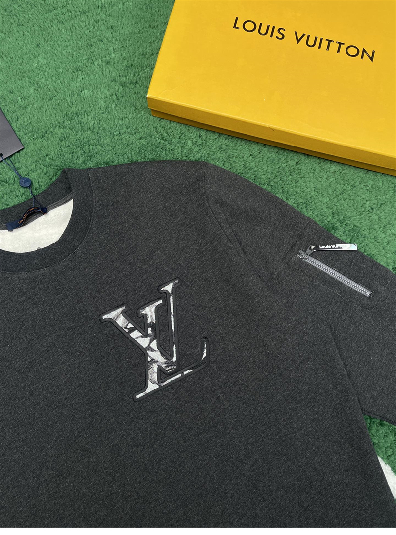 Louis Vuitton 루이비통 LV Ice 로고 콤팩트 코튼 크루넥 스웨터 레플리카 7번 이미지 - 의류 | 세미샵 레플리카 사이트