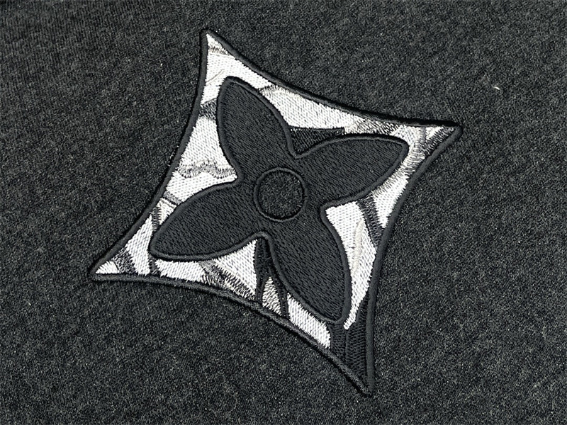 Louis Vuitton 루이비통 LV Ice 로고 콤팩트 코튼 크루넥 스웨터 레플리카 10번 이미지 - 의류 | 세미샵 레플리카 사이트