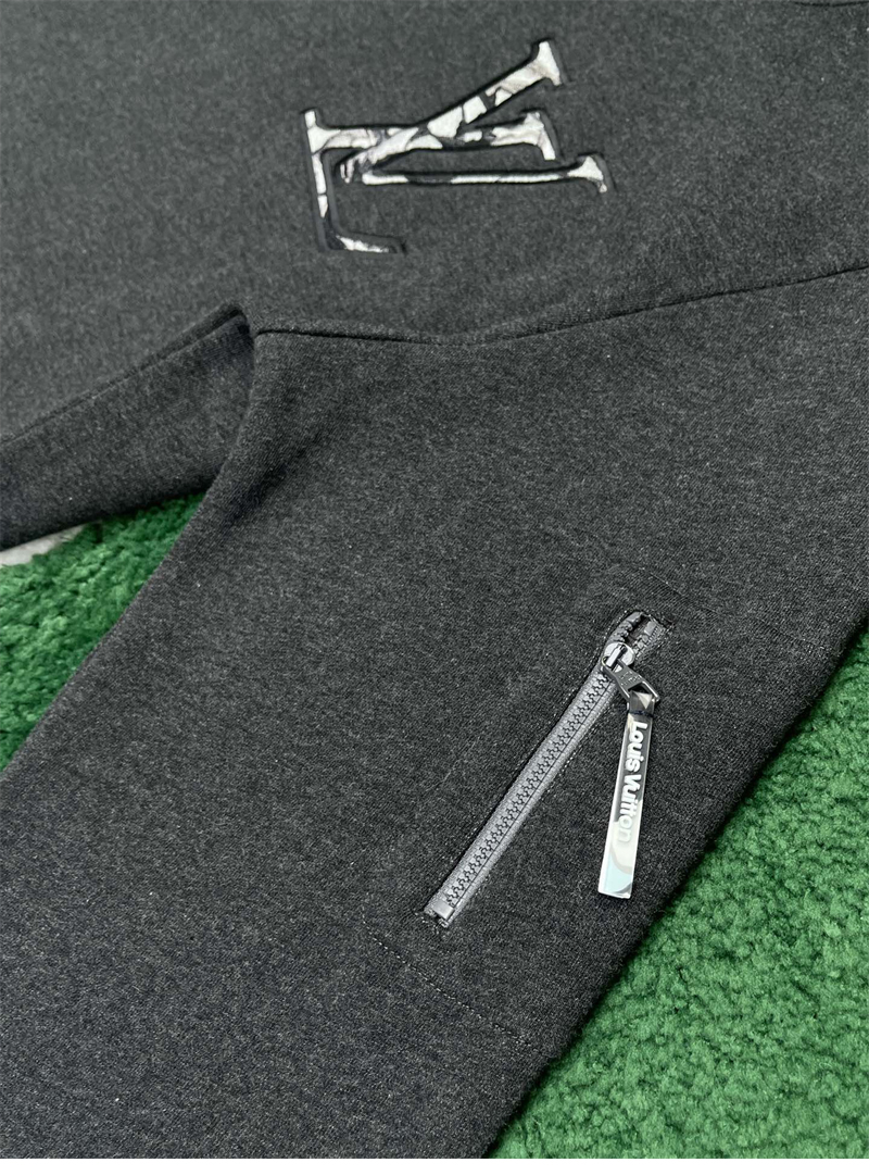 Louis Vuitton 루이비통 LV Ice 로고 콤팩트 코튼 크루넥 스웨터 레플리카 11번 이미지 - 의류 | 세미샵 레플리카 사이트