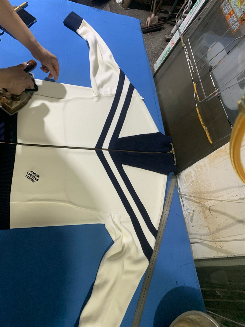 Louis Vuitton 루이비통 MLVD 니티드 코튼 세일러 블루종 화이트 레플리카 21번 이미지 - 의류 | 세미샵 레플리카 사이트