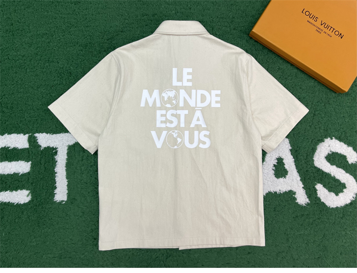 Louis Vuitton 루이비통 VVN 라벨 실크 블렌드 쇼트 슬리브드 셔츠 레플리카 6번 이미지 - 의류 | 세미샵 레플리카 사이트