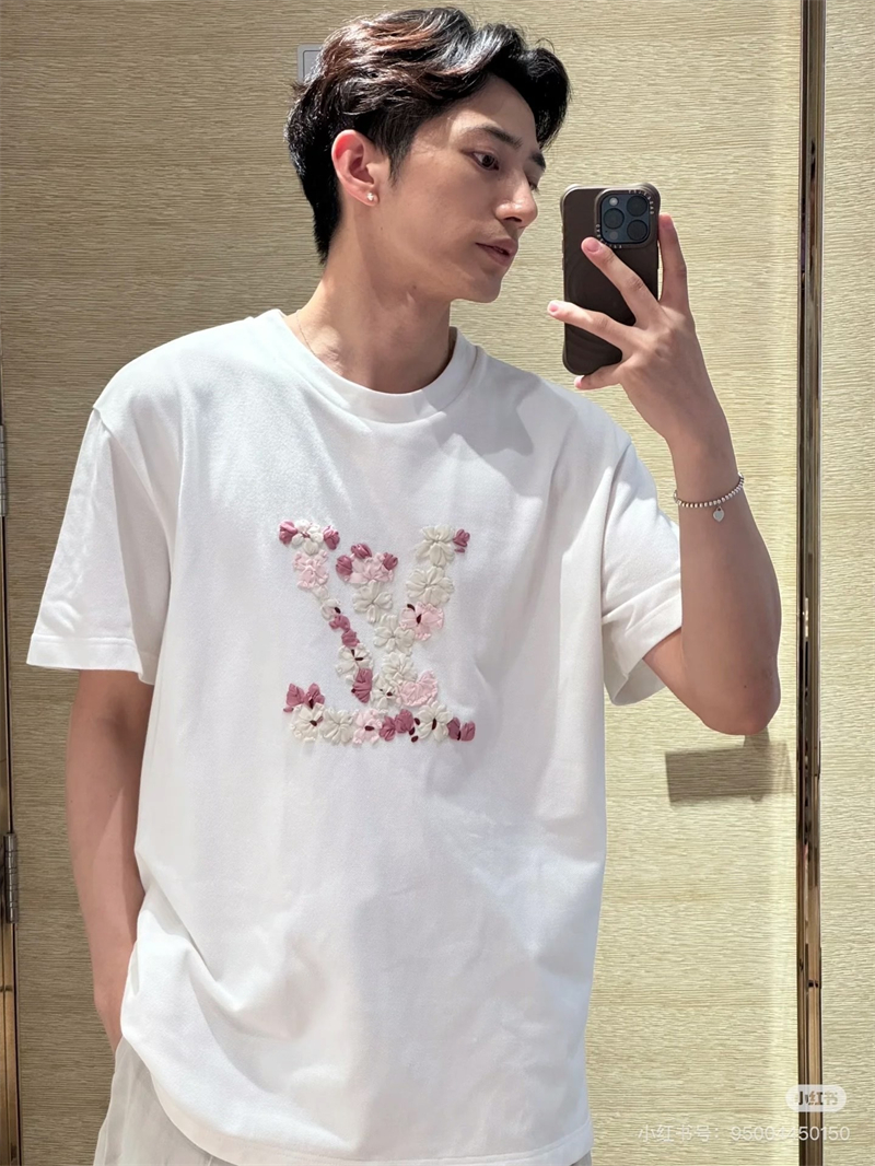 Louis Vuitton 루이비통 x 니고 벚나무 LV 블라썸 엠브로이더드 티셔츠 레플리카 2번 이미지 - 의류 | 세미샵 레플리카 사이트