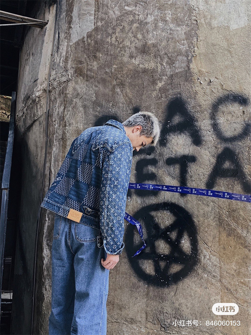 Louis Vuitton 루이비통 x 니고 자이언트 다미에 웨이브 모노그램 데님 자켓 블루 레플리카 3번 이미지 - 의류 | 세미샵 레플리카 사이트