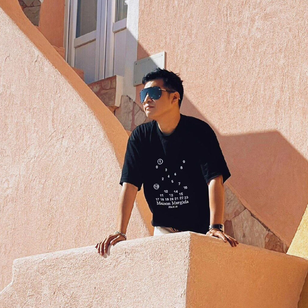 Maison Margiela 마르지엘라 24SS 뉴메릭 로고 반팔 티셔츠 블랙 레플리카 2번 이미지 - 의류 | 세미샵 레플리카 사이트