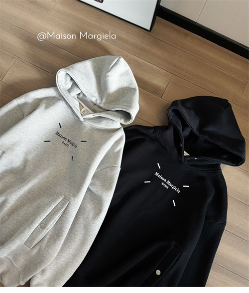 Maison Margiela 메종마르지엘라 MM6 스티치 로고 후디 레플리카 8번 이미지 - 의류 | 세미샵 레플리카 사이트