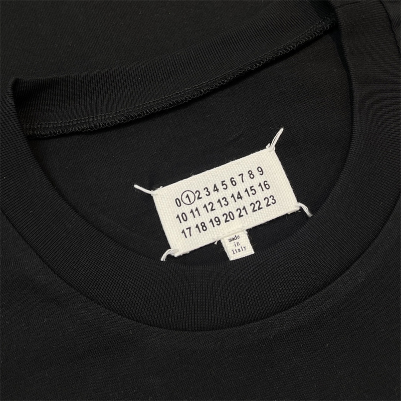 Maison Margiela 메종마르지엘라 MM6 시그니처 520 넘버 반팔 티셔츠 레플리카 8번 이미지 - 의류 | 세미샵 레플리카 사이트