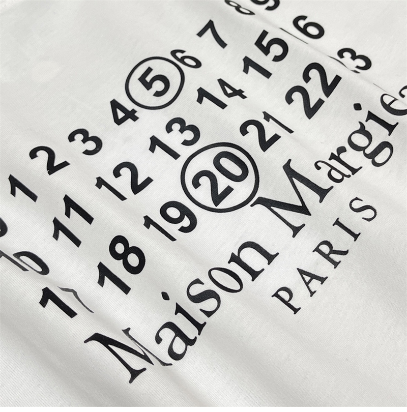 Maison Margiela 메종마르지엘라 MM6 시그니처 520 넘버 반팔 티셔츠 레플리카 20번 이미지 - 의류 | 세미샵 레플리카 사이트
