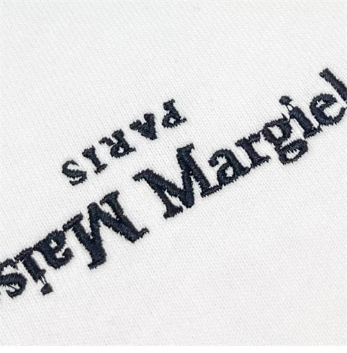 Maison Margiela 메종마르지엘라 MM6 업사이드 다운 자수 로고 후디 2컬러 레플리카 17번 이미지 - 의류 | 세미샵 레플리카 사이트