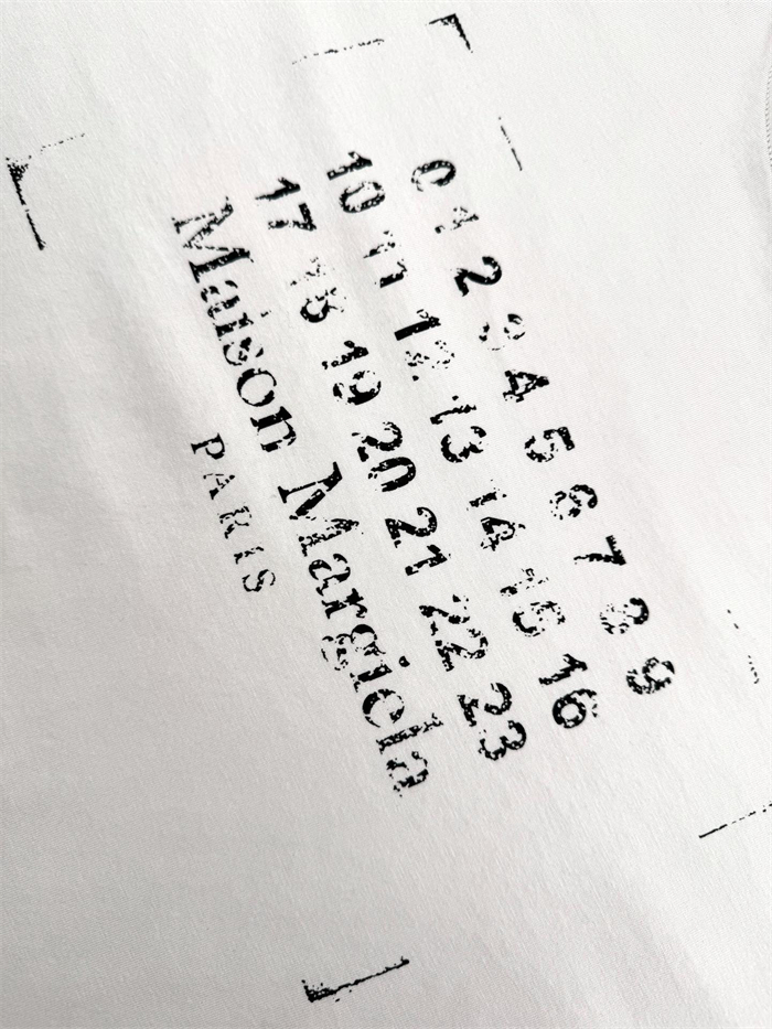 메종마르지엘라 메종 마르지엘라 스탬프 로고 코튼 티셔츠 레플리카 23번 이미지 - 의류 | 세미샵 레플리카 사이트