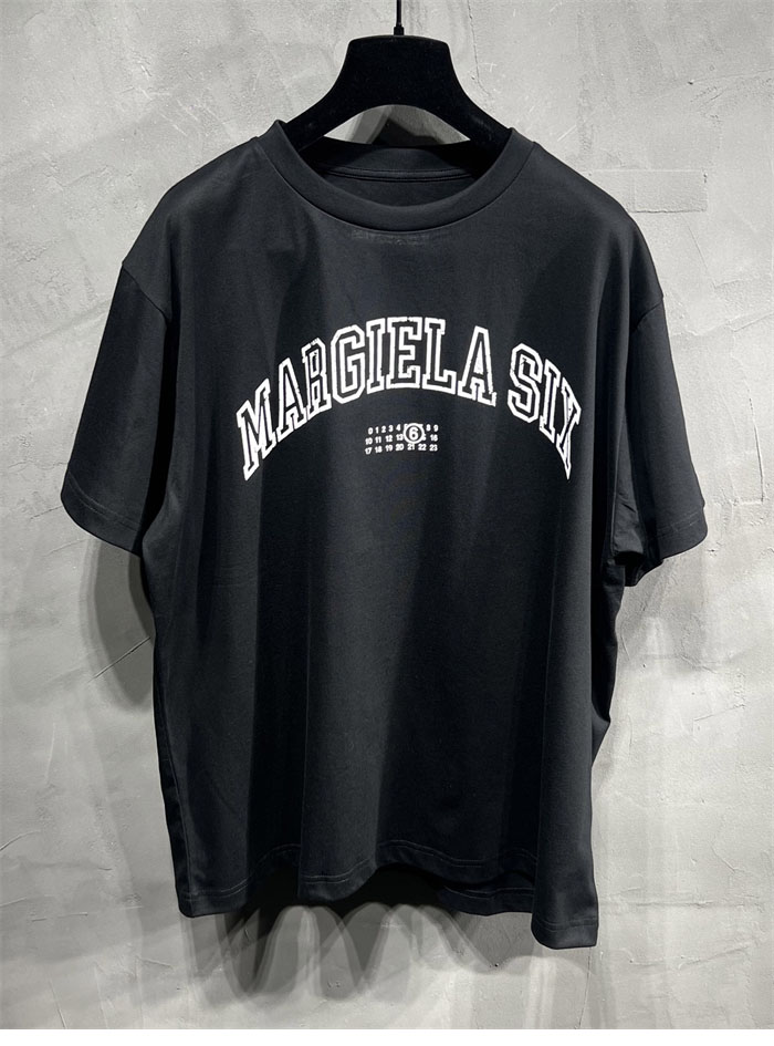 Maison Margiela 메종 마르지엘라 MM6 로고 반팔 티셔츠 레플리카 4번 이미지 - 의류 | 세미샵 레플리카 사이트