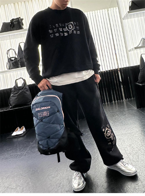 Maison Margiela 메종 마르지엘라 MM6 로고 크루넥 스웨트셔츠 맨투맨 레플리카 22번 이미지 - 의류 | 세미샵 레플리카 사이트