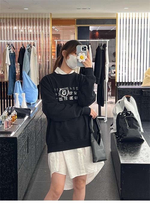 Maison Margiela 메종 마르지엘라 MM6 로고 크루넥 스웨트셔츠 맨투맨 레플리카 24번 이미지 - 의류 | 세미샵 레플리카 사이트