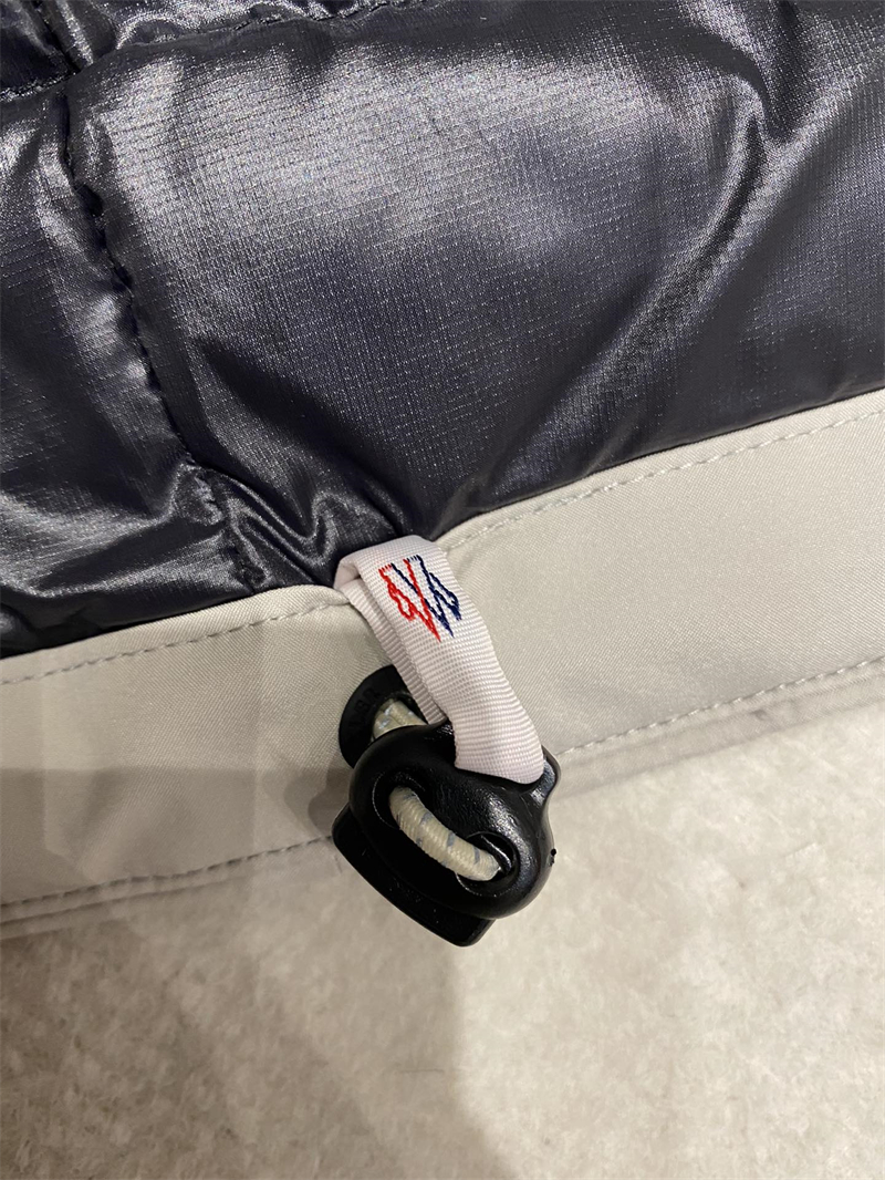 Moncler 몽클레어 그레노블 쉽톤 윈드브레이커 후드 블랙 레플리카 19번 이미지 - 의류 | 세미샵 레플리카 사이트