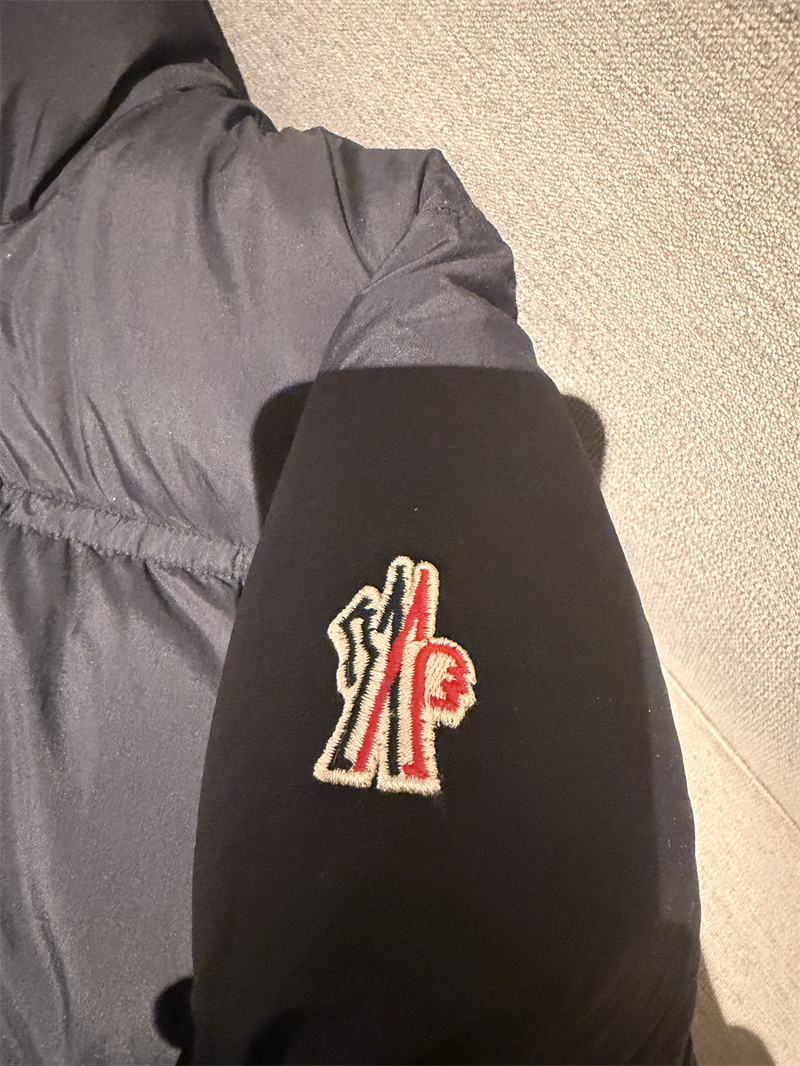 몽클레어 몽클레어 그레노블 Semur 세르누르 숏 다운 패딩 자켓 레플리카 15번 이미지 - 의류 | 세미샵 레플리카 사이트