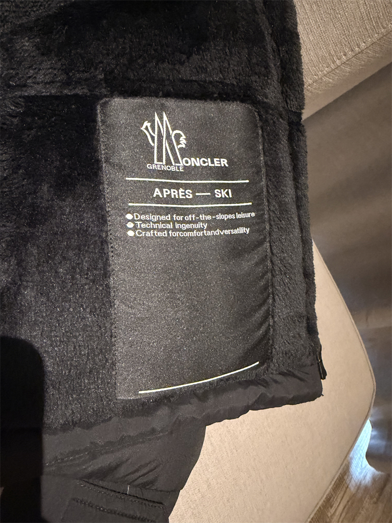 몽클레어 몽클레어 그레노블 Semur 세르누르 숏 다운 패딩 자켓 레플리카 16번 이미지 - 의류 | 세미샵 레플리카 사이트